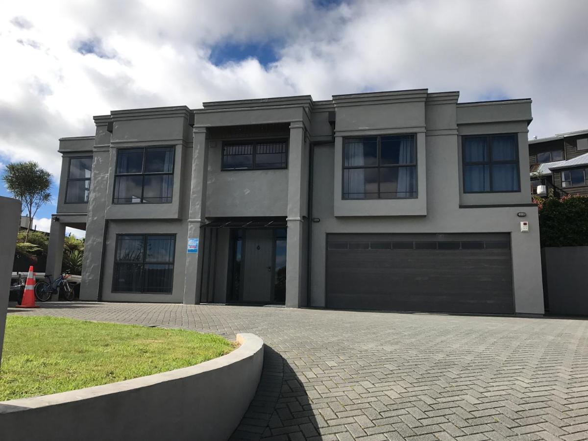 Lakeview Holiday Hideaway Taupo Exterior photo