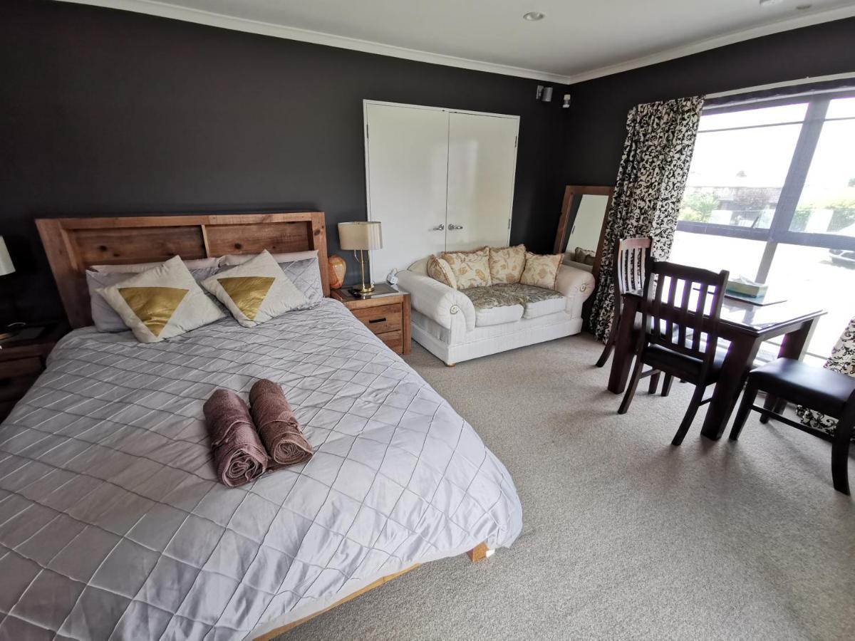 Lakeview Holiday Hideaway Taupo Exterior photo